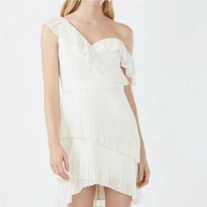 Elegant White One-Shoulder Dress